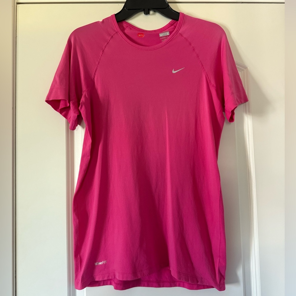 Vintage Nike Dri Fit Bright Pink Athletic Tee Size L